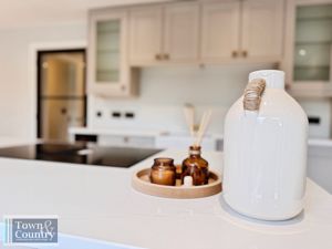 GRANVILLE WAY- click for photo gallery